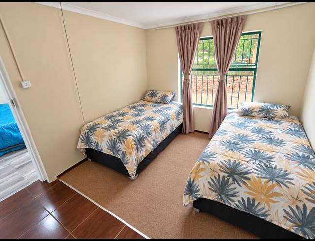 4 BEDROOM HOUSE FOR SALE IN HEUWELOORD